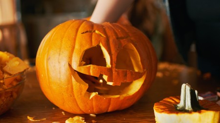 Here's Why You Should Never Use A Kitchen Knife To Carve A Pumpkin